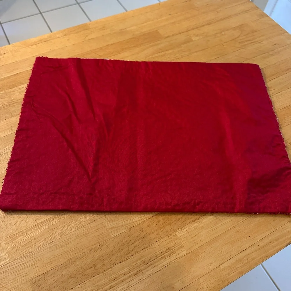 Elegant Red Placemats Set